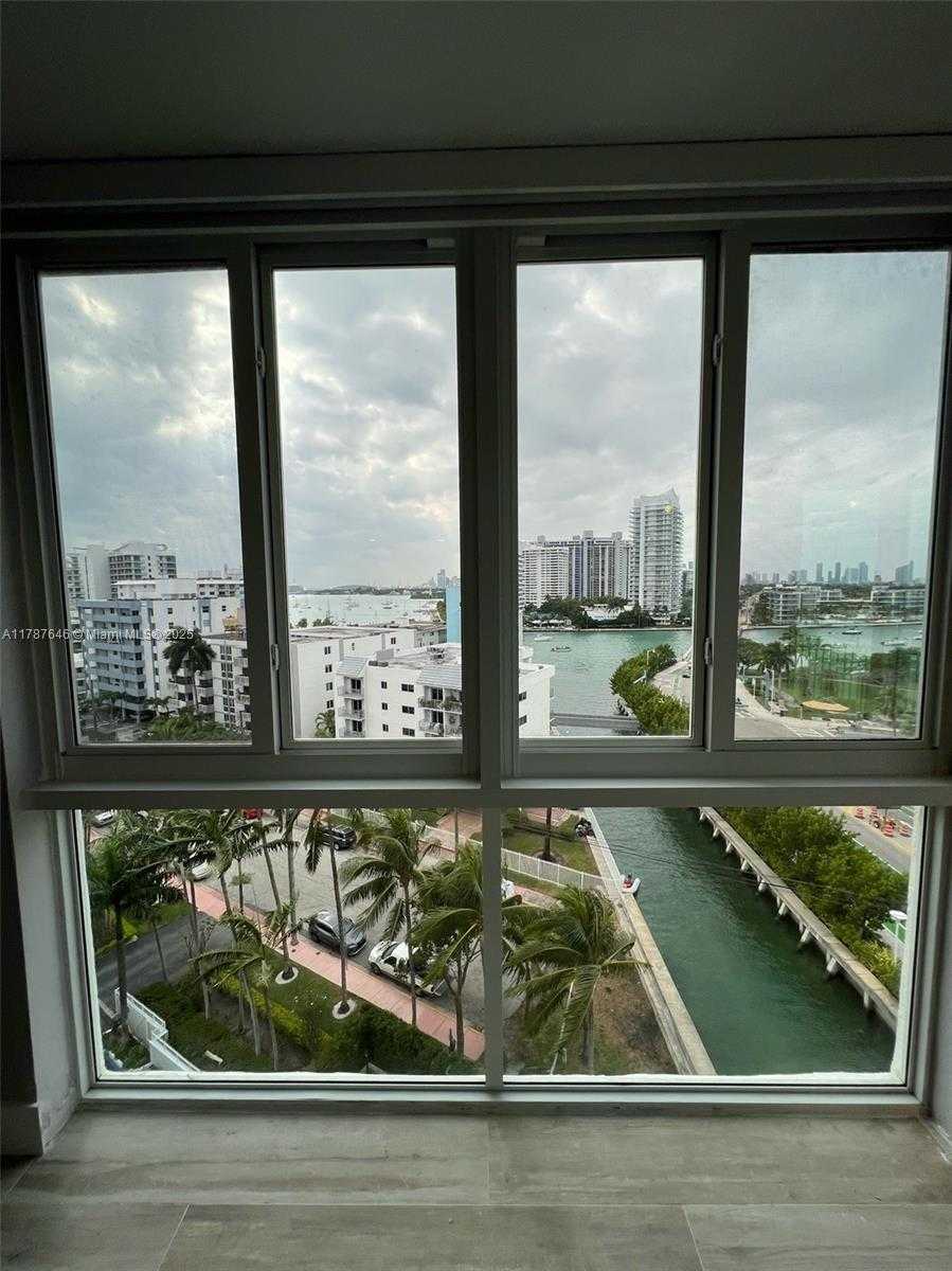 Small Image of 1688 WEST AVE #901, Miami Beach Number 25