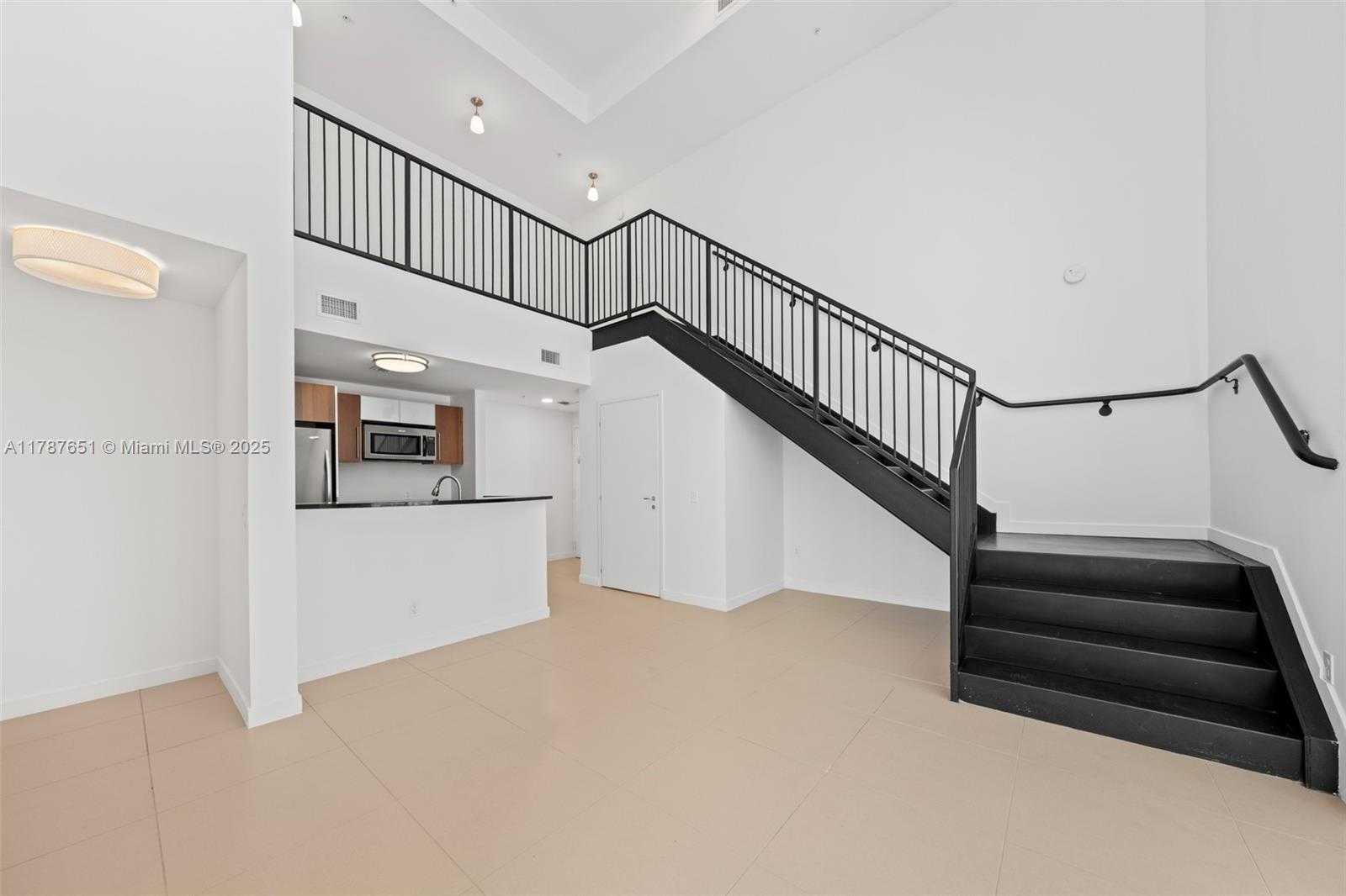 Small Image of 300 SOUTH BISCAYNE BLVD #L-802, Miami Number 10