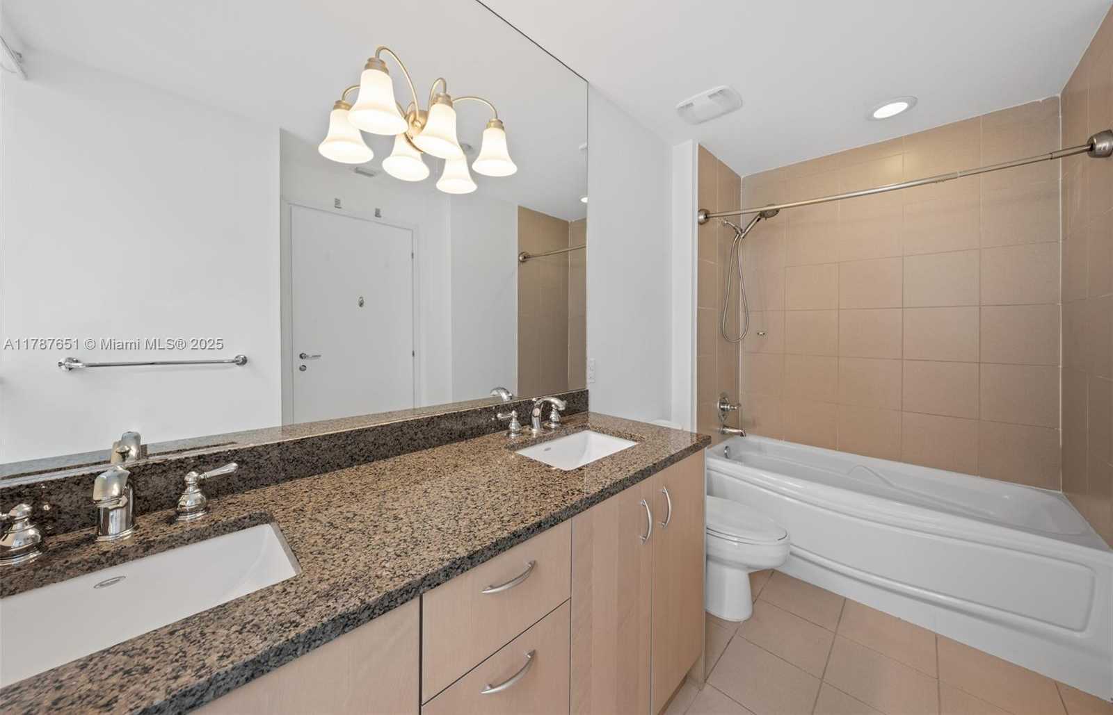 Small Image of 300 SOUTH BISCAYNE BLVD #L-802, Miami Number 19