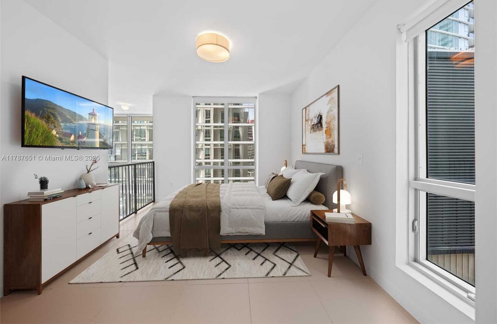 Small Image of 300 SOUTH BISCAYNE BLVD #L-802, Miami Number 26