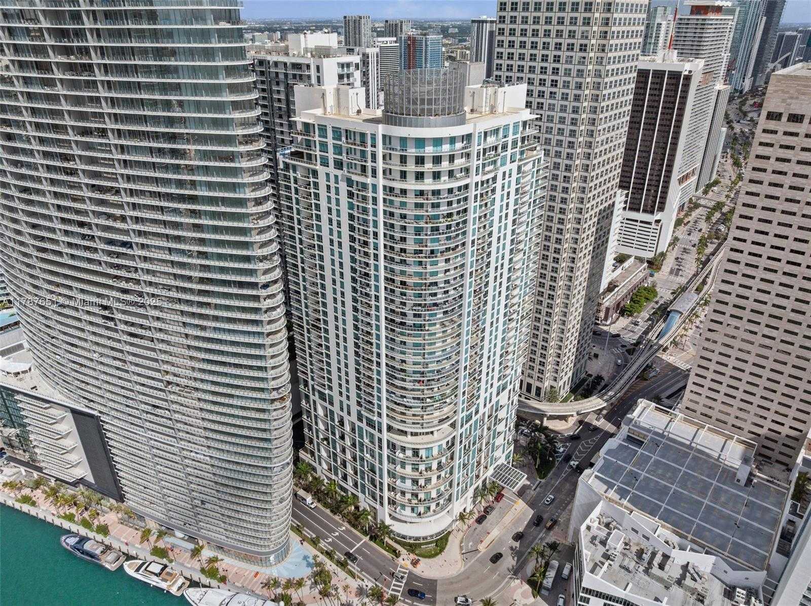 Small Image of 300 SOUTH BISCAYNE BLVD #L-802, Miami Number 3