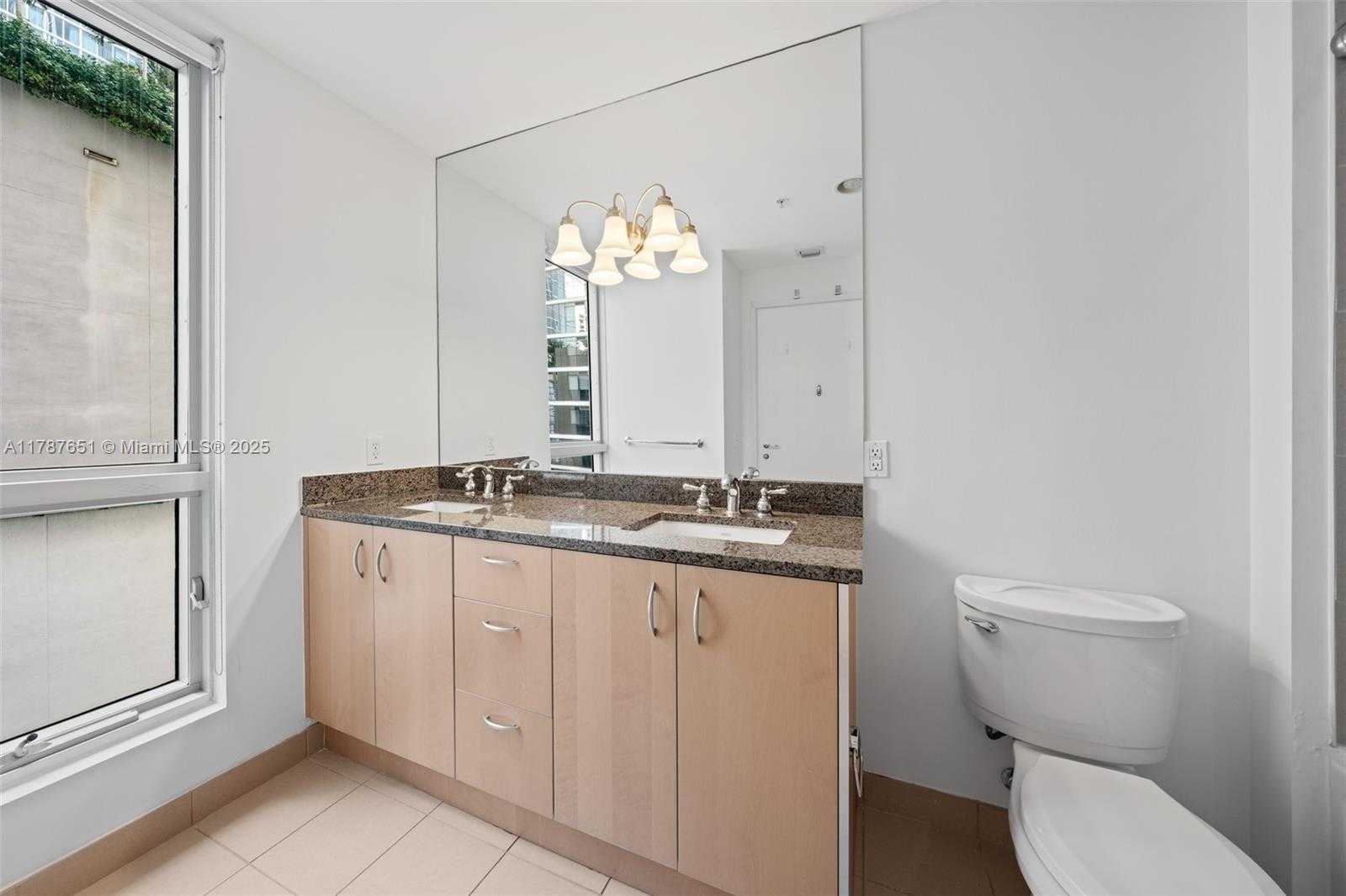 Small Image of 300 SOUTH BISCAYNE BLVD #L-802, Miami Number 31
