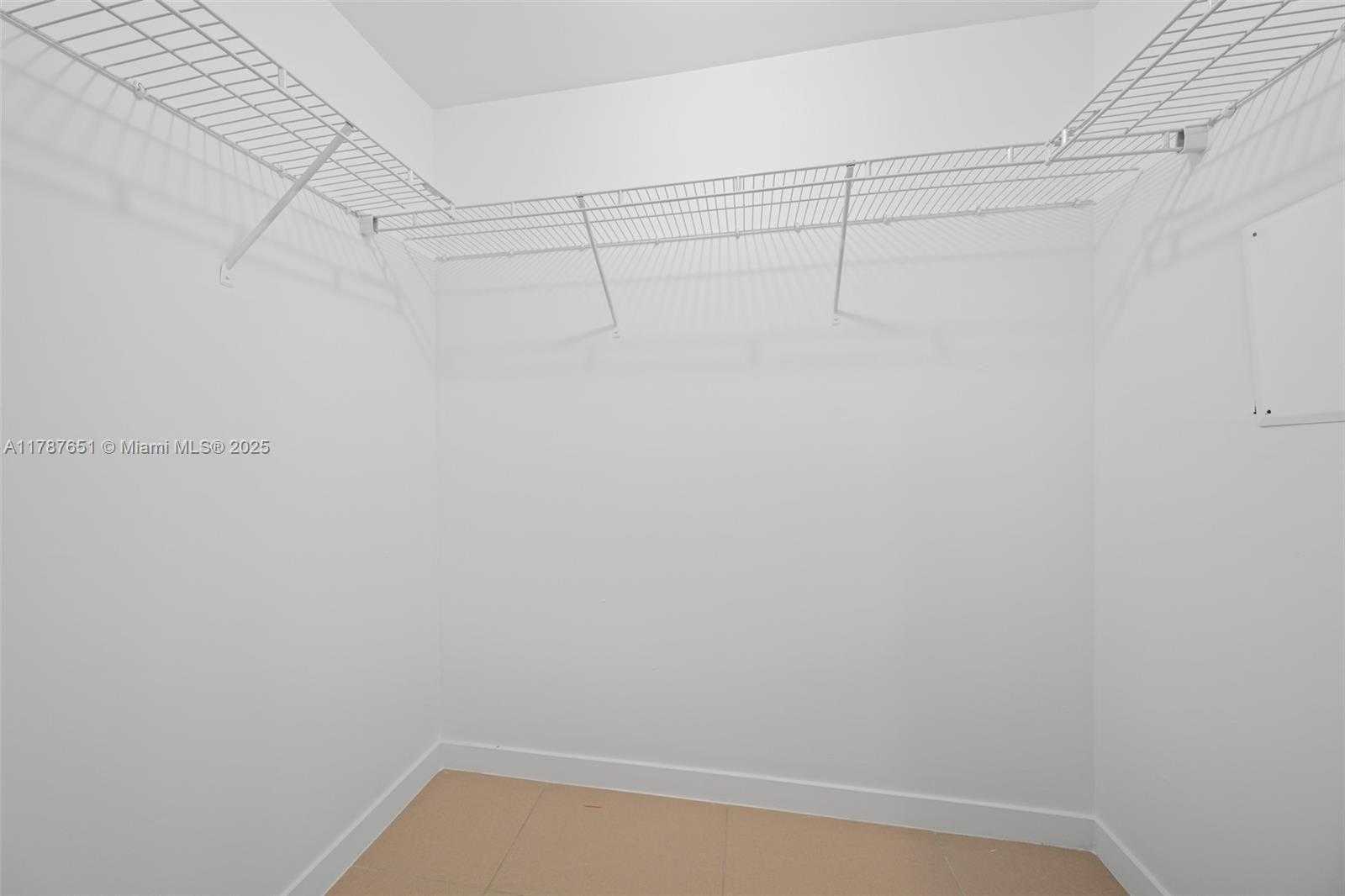 Small Image of 300 SOUTH BISCAYNE BLVD #L-802, Miami Number 33