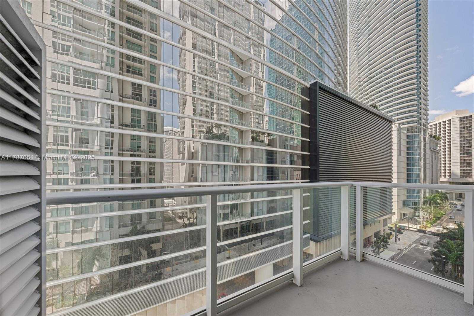 Small Image of 300 SOUTH BISCAYNE BLVD #L-802, Miami Number 38