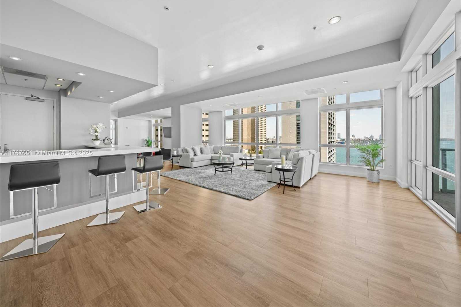 Small Image of 300 SOUTH BISCAYNE BLVD #L-802, Miami Number 42