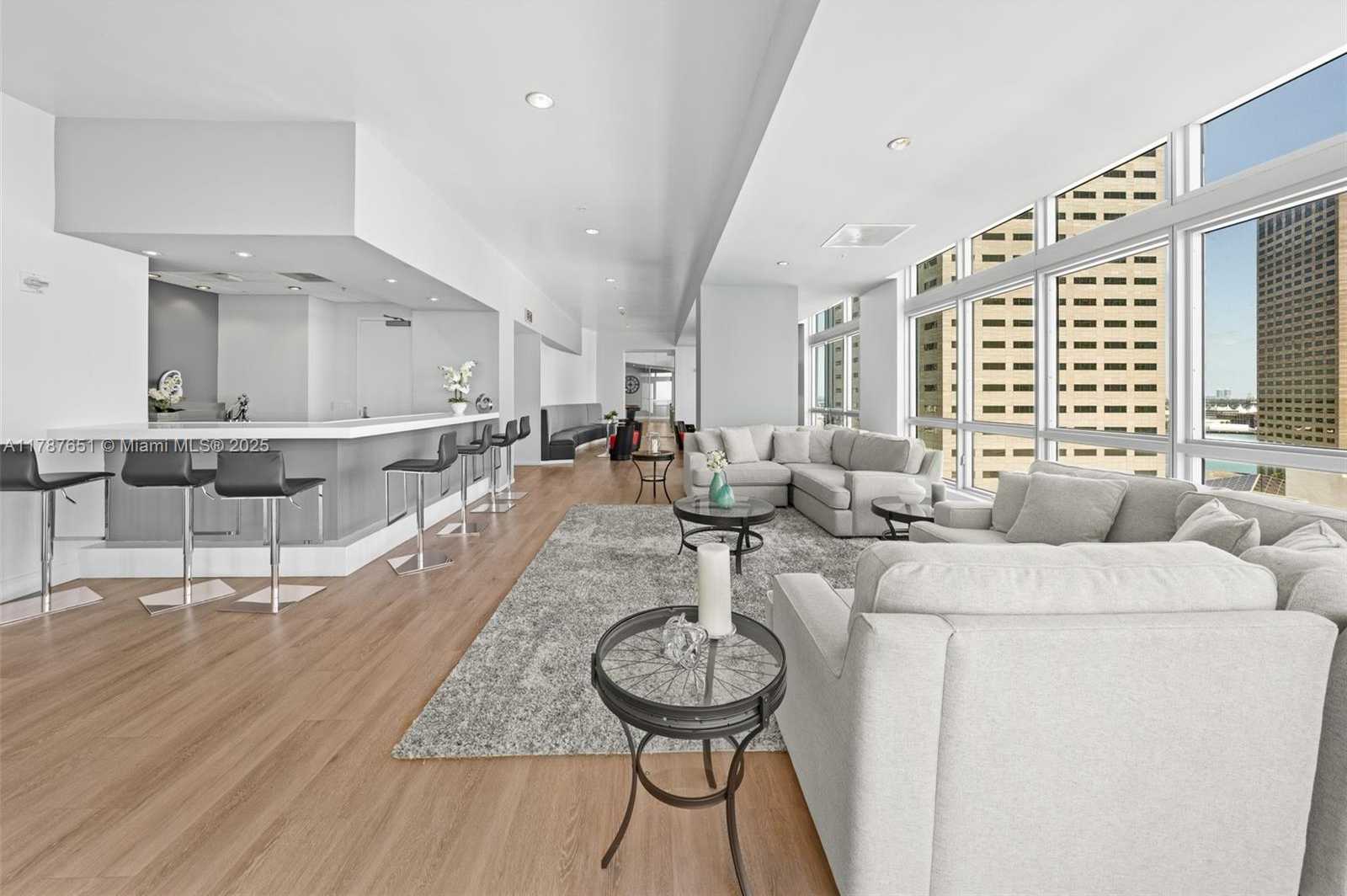 Small Image of 300 SOUTH BISCAYNE BLVD #L-802, Miami Number 43
