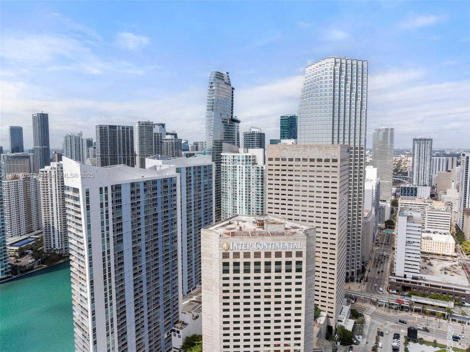 Small Image of 300 SOUTH BISCAYNE BLVD #L-802, Miami Number 7