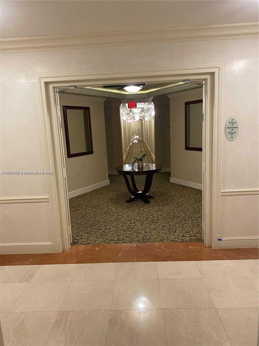 Small Image of 19900 EAST COUNTRY CLUB DR #310, Aventura Number 5