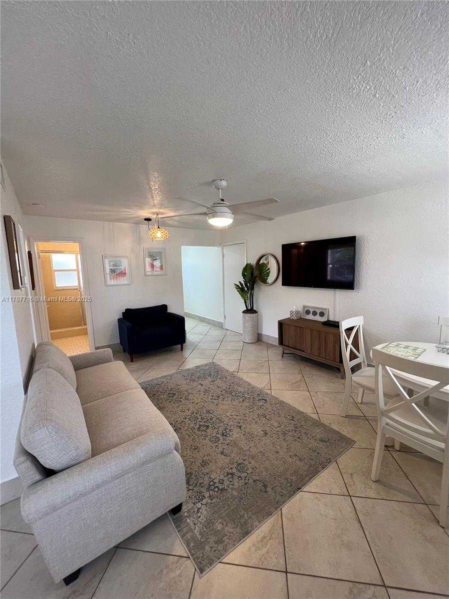 Small Image of 4520 EL MAR DR #16, Lauderdale By The Sea Number 11