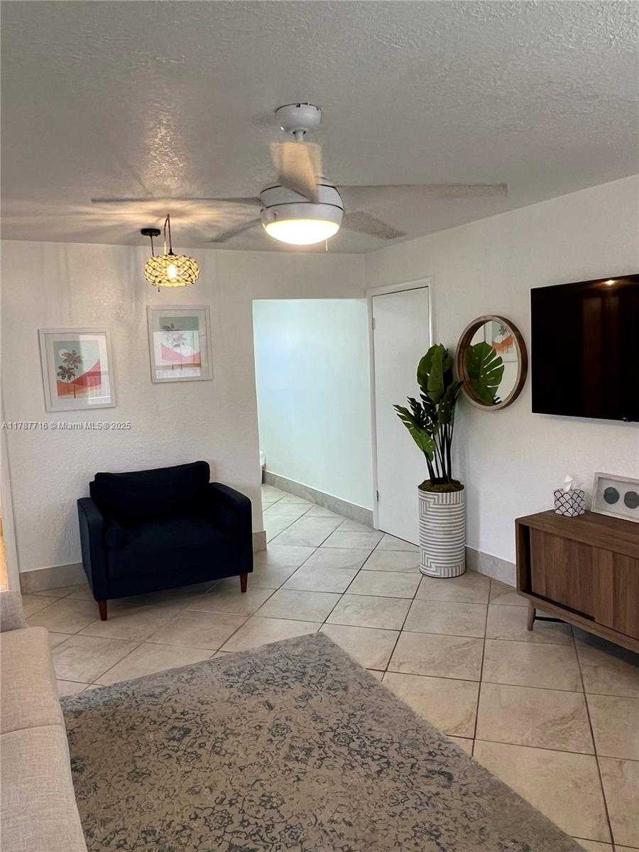 Small Image of 4520 EL MAR DR #16, Lauderdale By The Sea Number 15