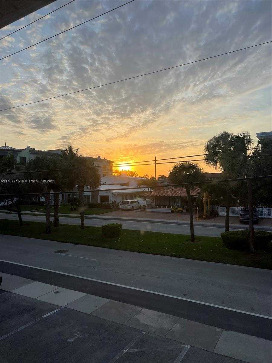 Small Image of 4520 EL MAR DR #16, Lauderdale By The Sea Number 19