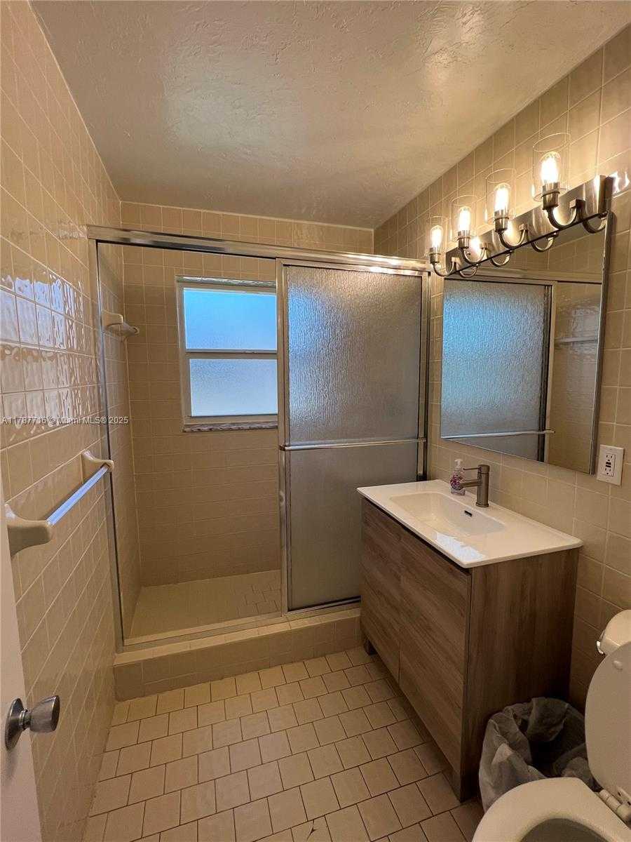 Small Image of 4520 EL MAR DR #16, Lauderdale By The Sea Number 20