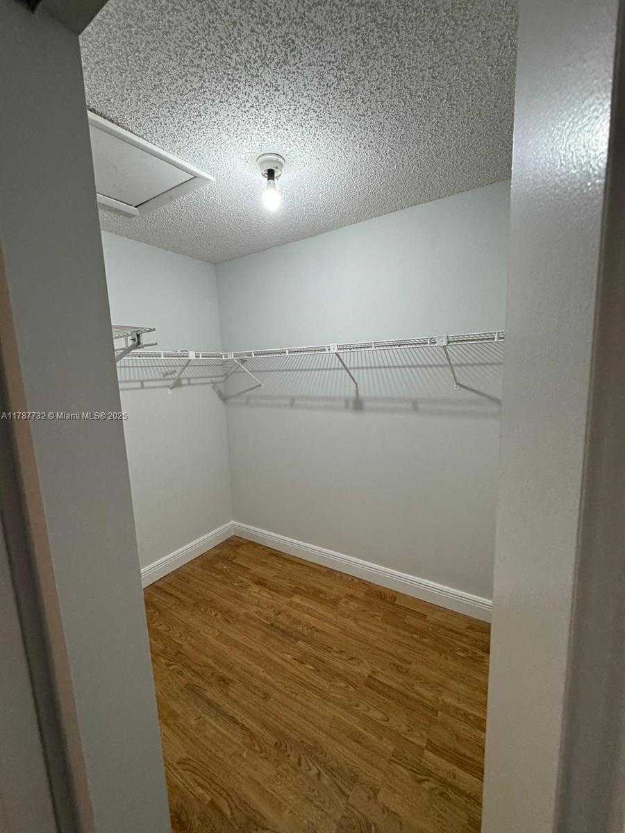 Small Image of 18880 NORTH WEST 57TH AVE #306, Hialeah Number 11