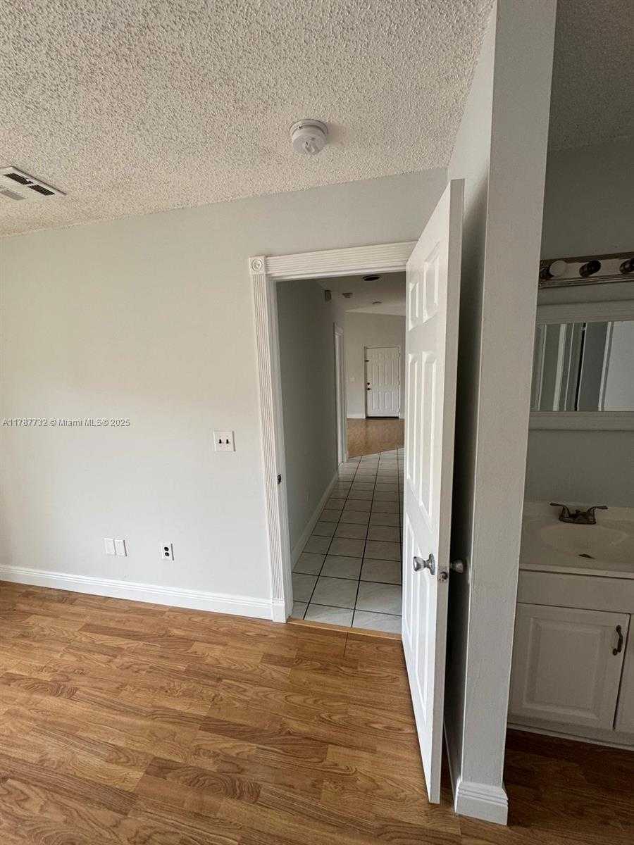 Small Image of 18880 NORTH WEST 57TH AVE #306, Hialeah Number 13