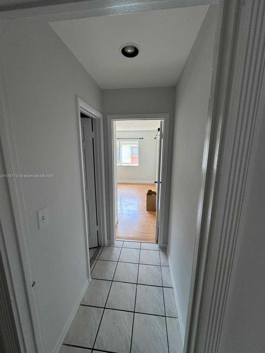 Small Image of 18880 NORTH WEST 57TH AVE #306, Hialeah Number 14