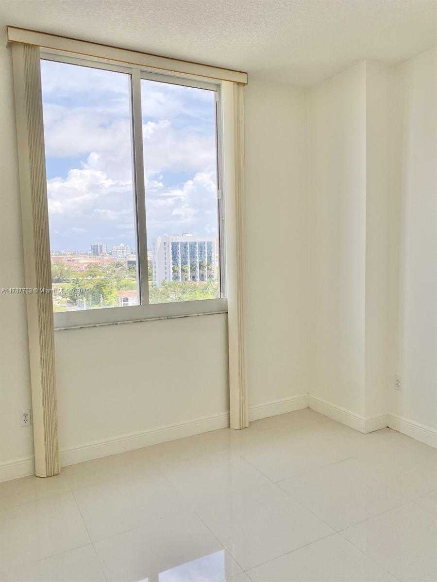 Small Image of 18800 NORTH EAST 29TH AVE #PH5, Aventura Number 12