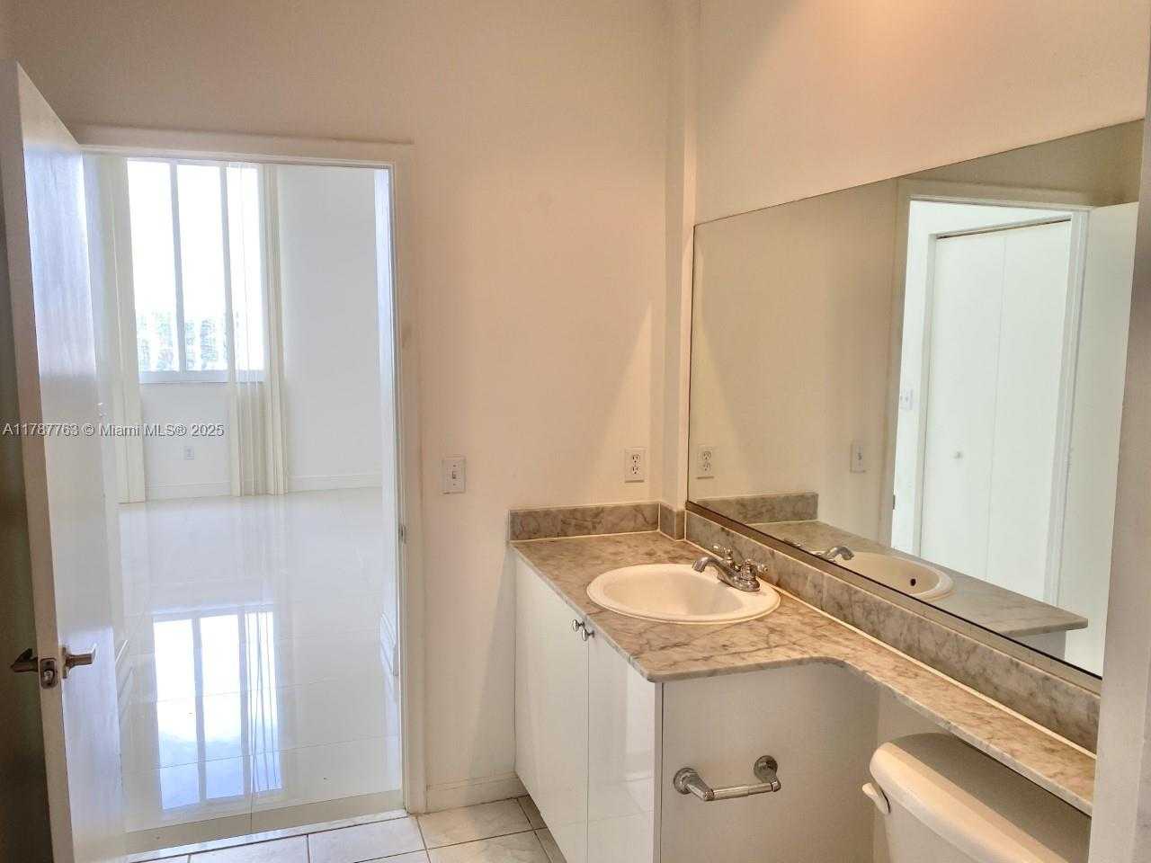 Small Image of 18800 NORTH EAST 29TH AVE #PH5, Aventura Number 13