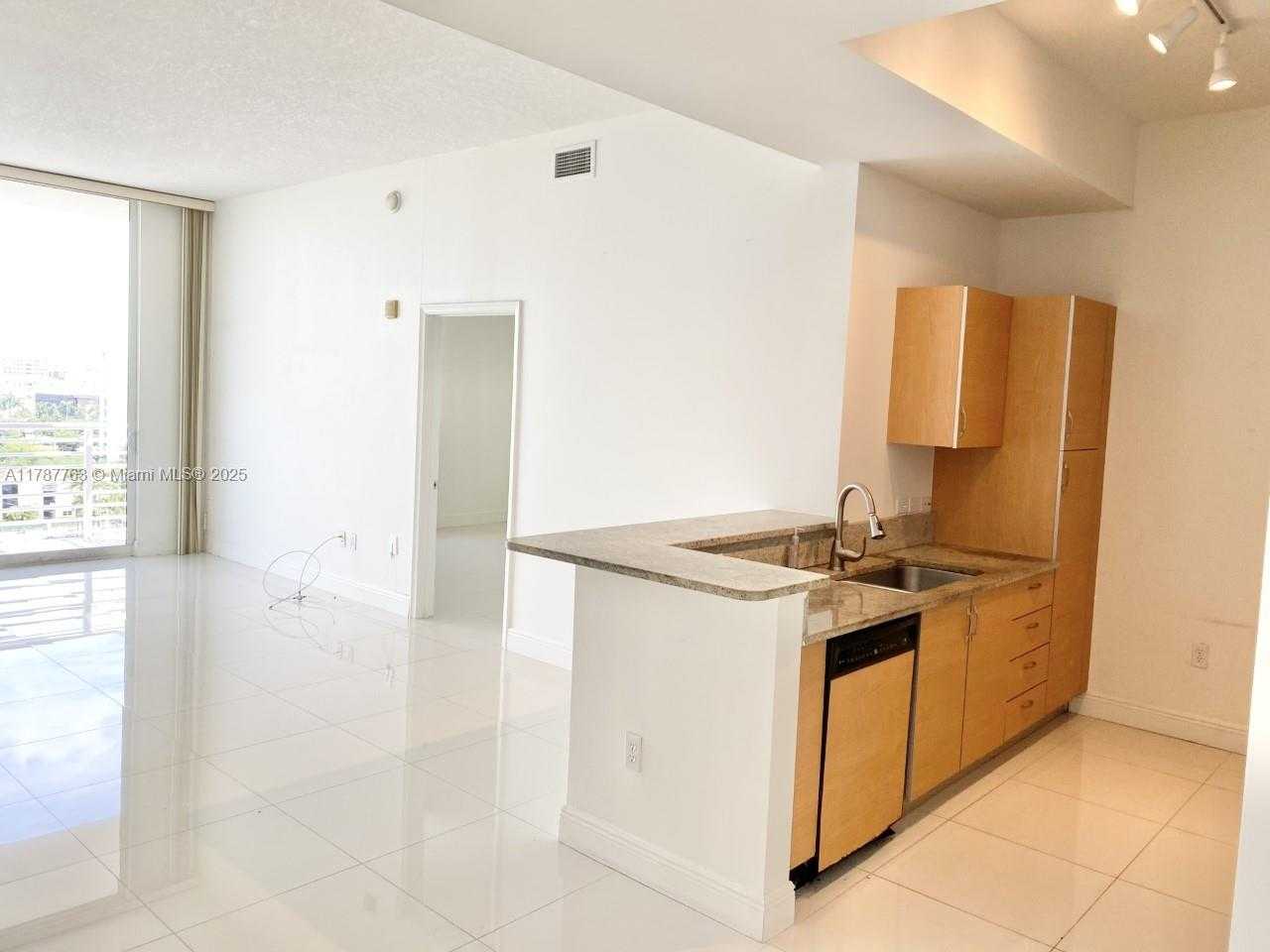 Small Image of 18800 NORTH EAST 29TH AVE #PH5, Aventura Number 8