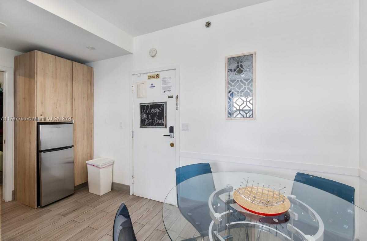 Small Image of 335 OCEAN DR #122, Miami Beach Number 5