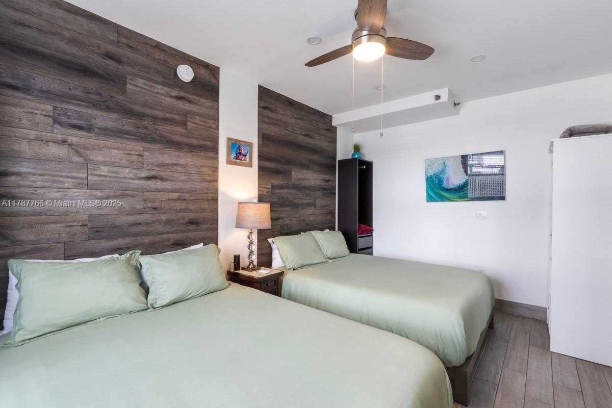 Small Image of 335 OCEAN DR #122, Miami Beach Number 9