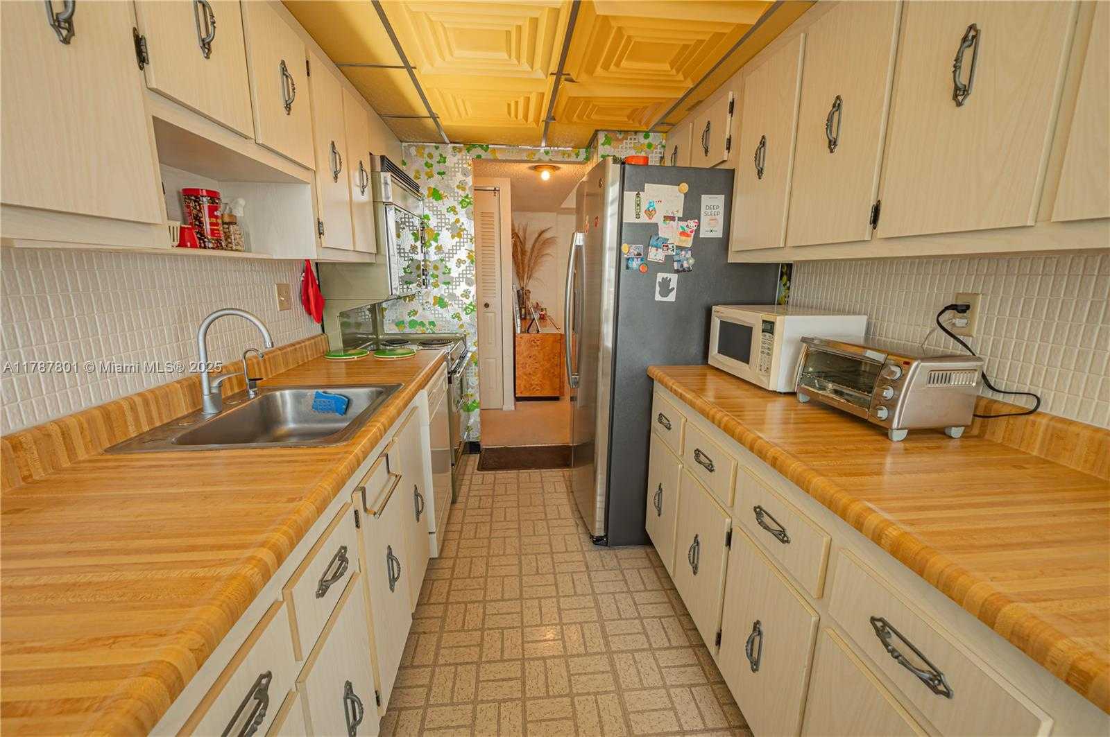 Small Image of 301 174TH ST #1917, Sunny Isles Beach Number 4