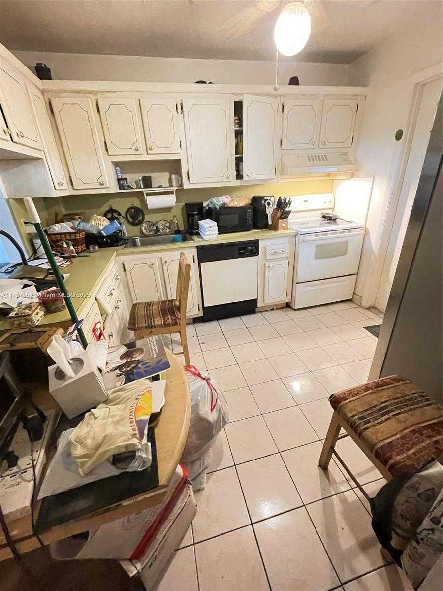 Small Image of 410 SOUTH EAST 2ND ST #122, Hallandale Beach Number 4