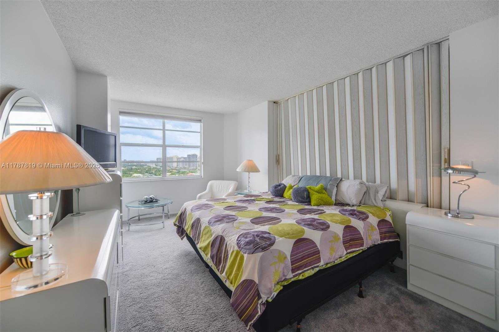 Small Image of 1980 SOUTH OCEAN DR #18Q, Hallandale Beach Number 18