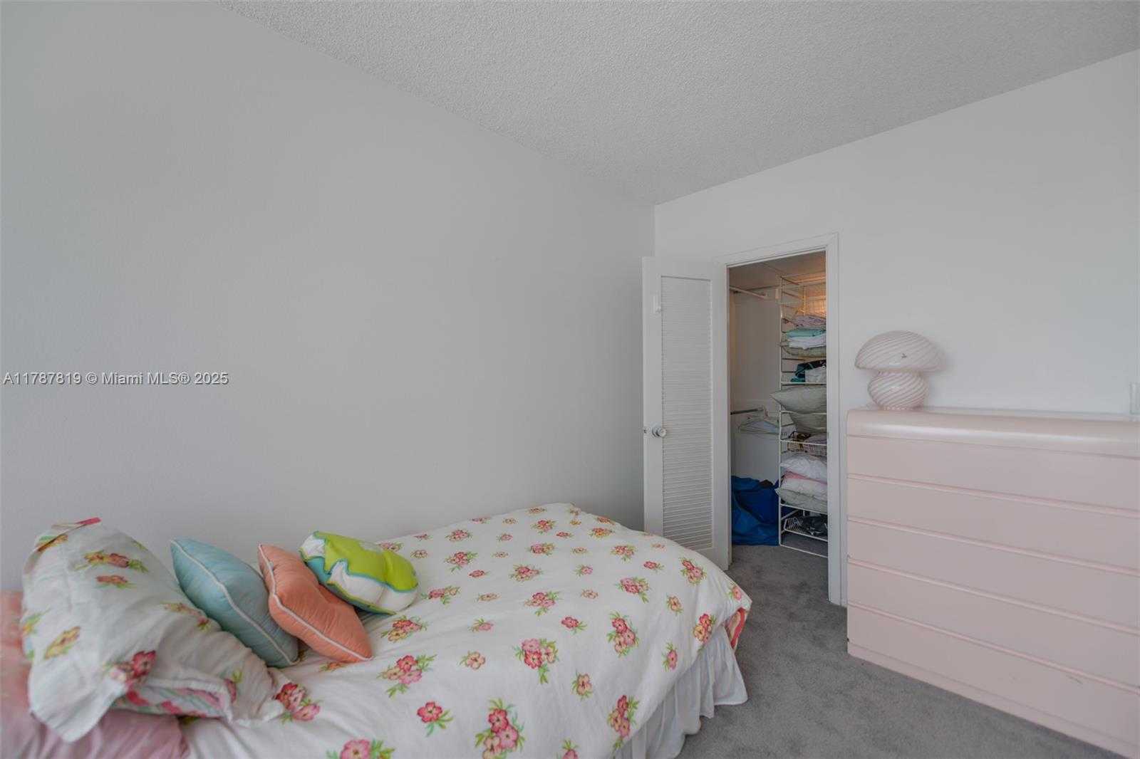 Small Image of 1980 SOUTH OCEAN DR #18Q, Hallandale Beach Number 23