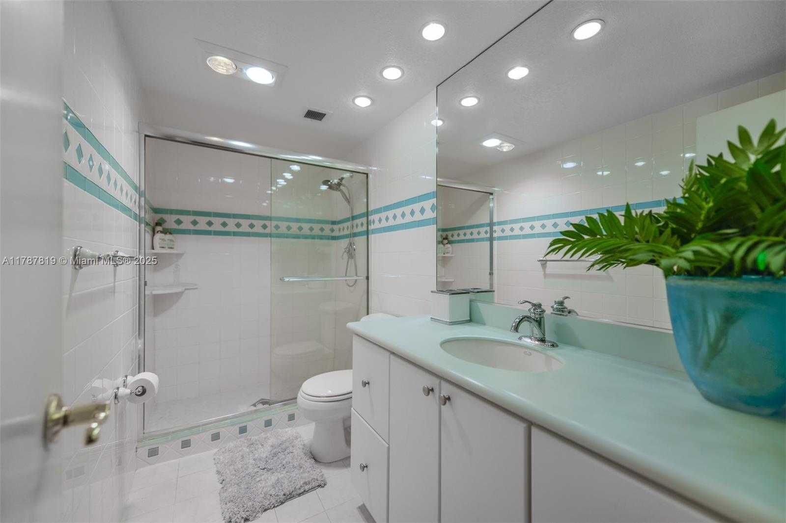 Small Image of 1980 SOUTH OCEAN DR #18Q, Hallandale Beach Number 24