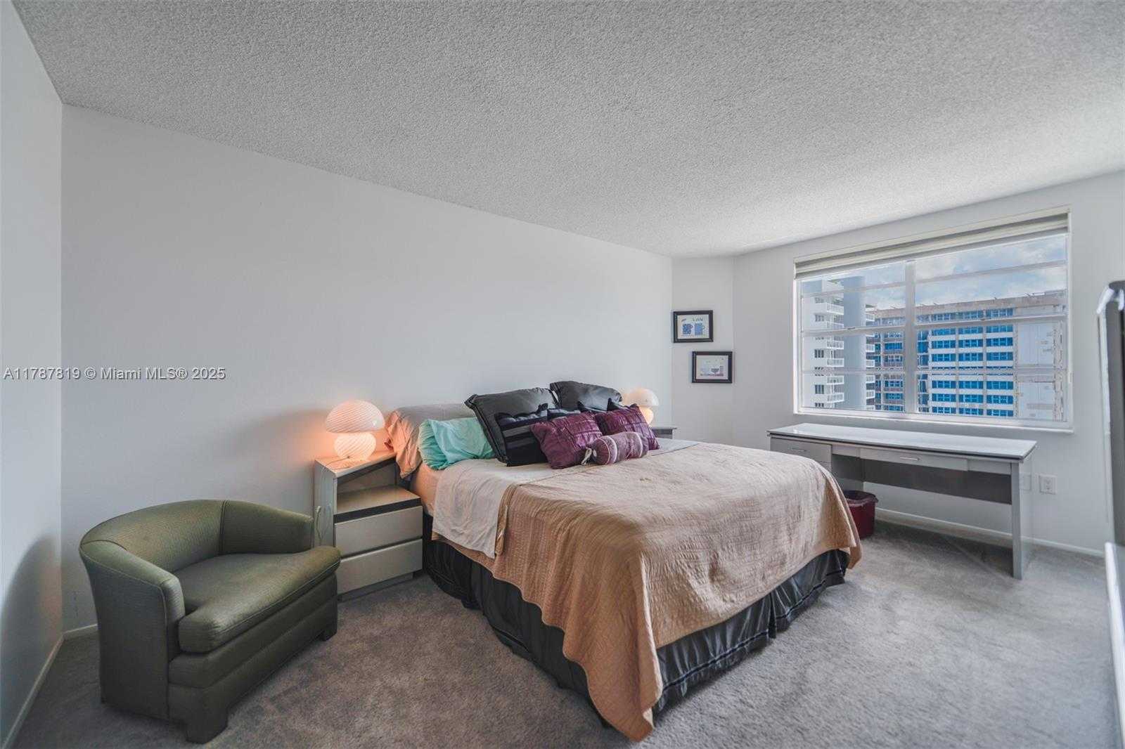 Small Image of 1980 SOUTH OCEAN DR #18Q, Hallandale Beach Number 25