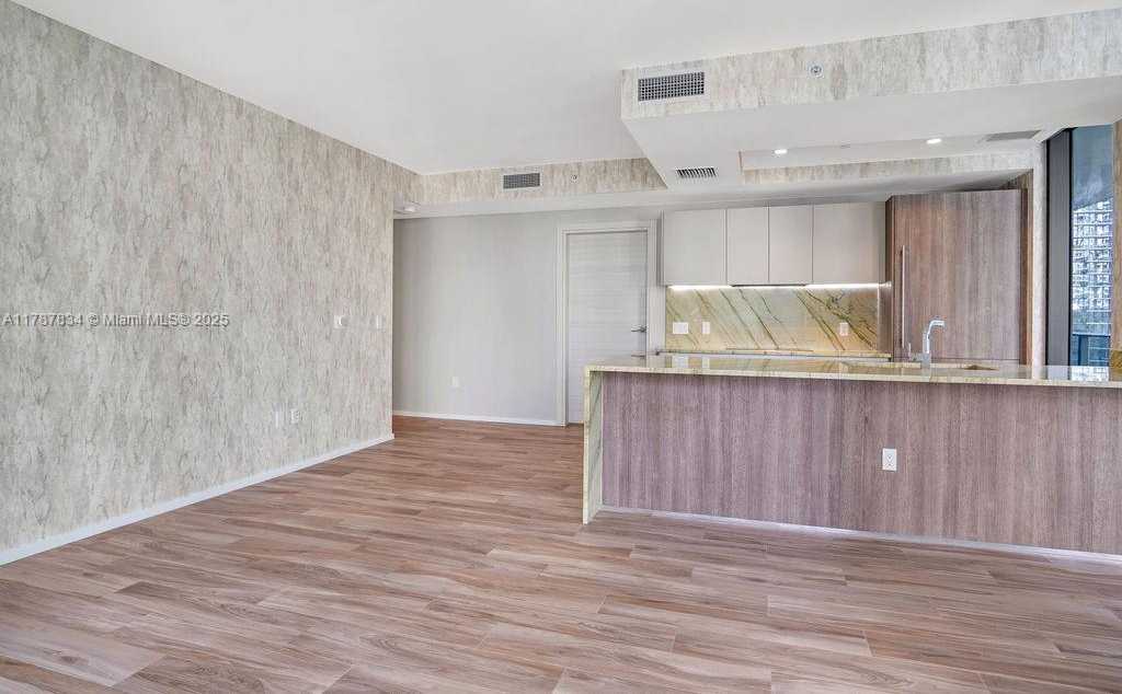 Small Image of 801 SOUTH MIAMI AVE #1805, Miami Number 7