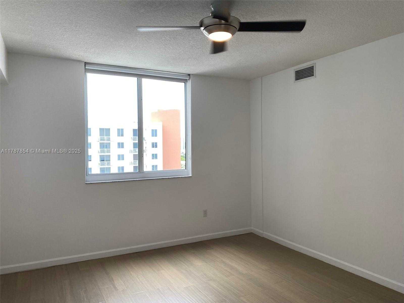 Small Image of 18800 NORTH EAST 29TH AVE #1028, Aventura Number 13