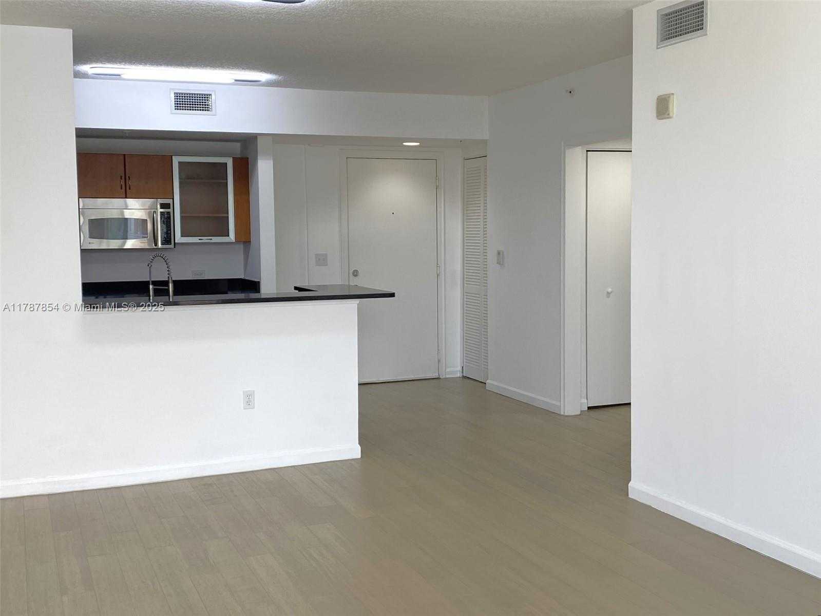 Small Image of 18800 NORTH EAST 29TH AVE #1028, Aventura Number 7