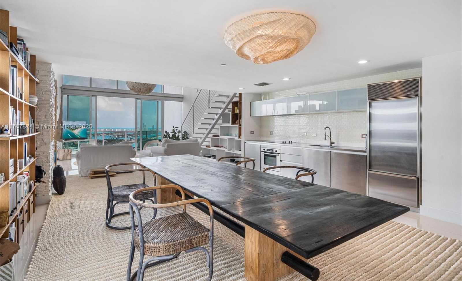 Small Image of 1040 BISCAYNE BLVD #2904, Miami Number 4