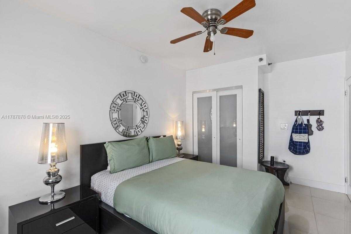 Small Image of 335 OCEAN DR #310, Miami Beach Number 9