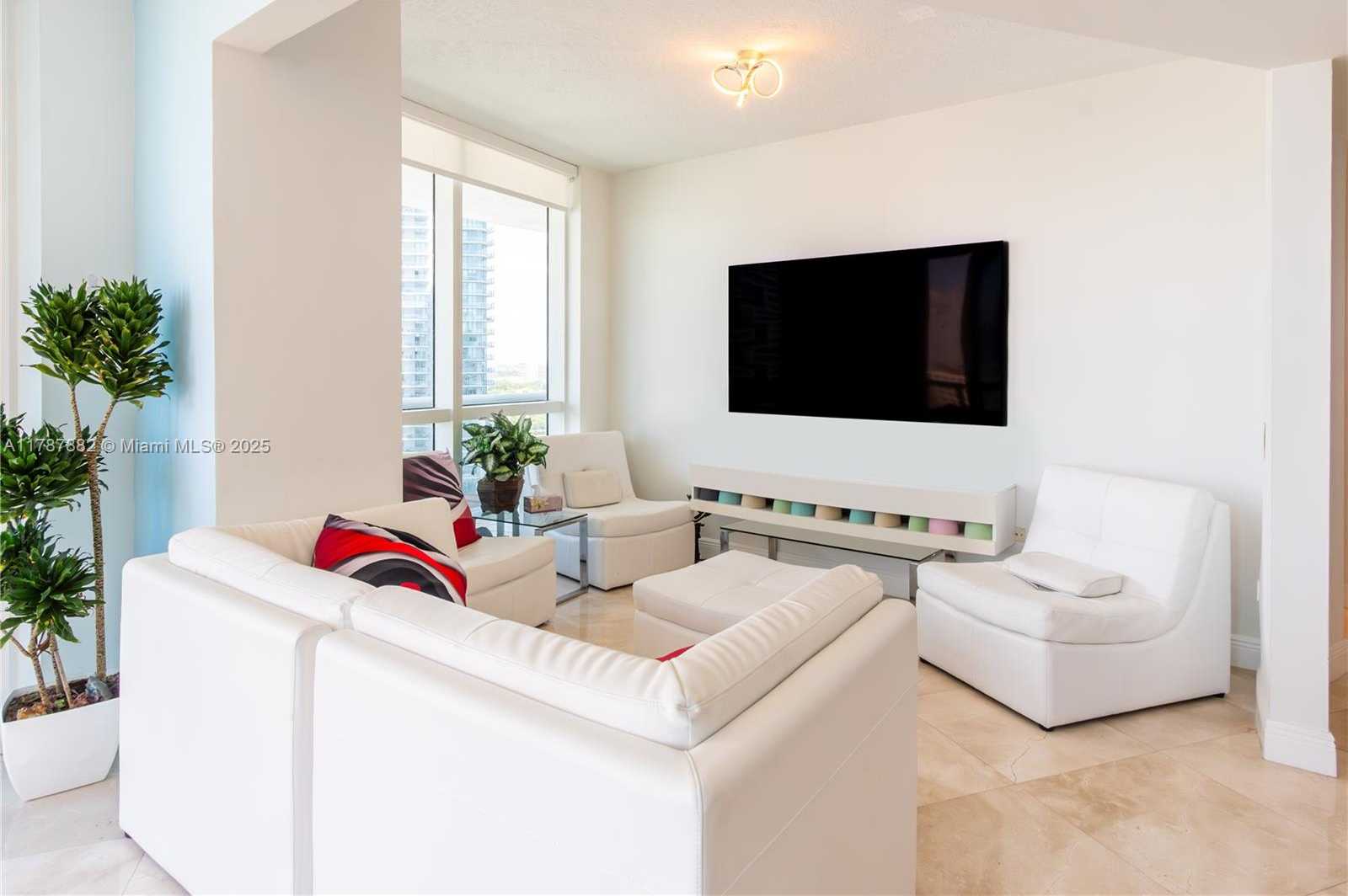Small Image of 480 NORTH EAST 30TH ST #1807, Miami Number 13