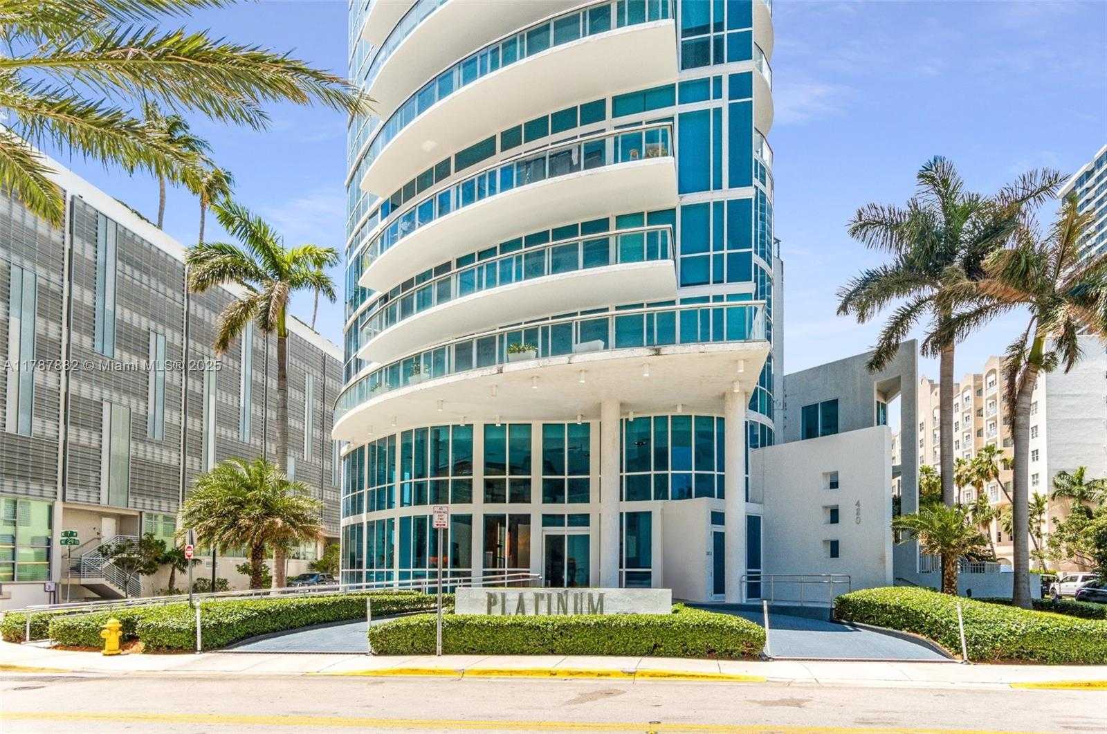Small Image of 480 NORTH EAST 30TH ST #1807, Miami Number 53