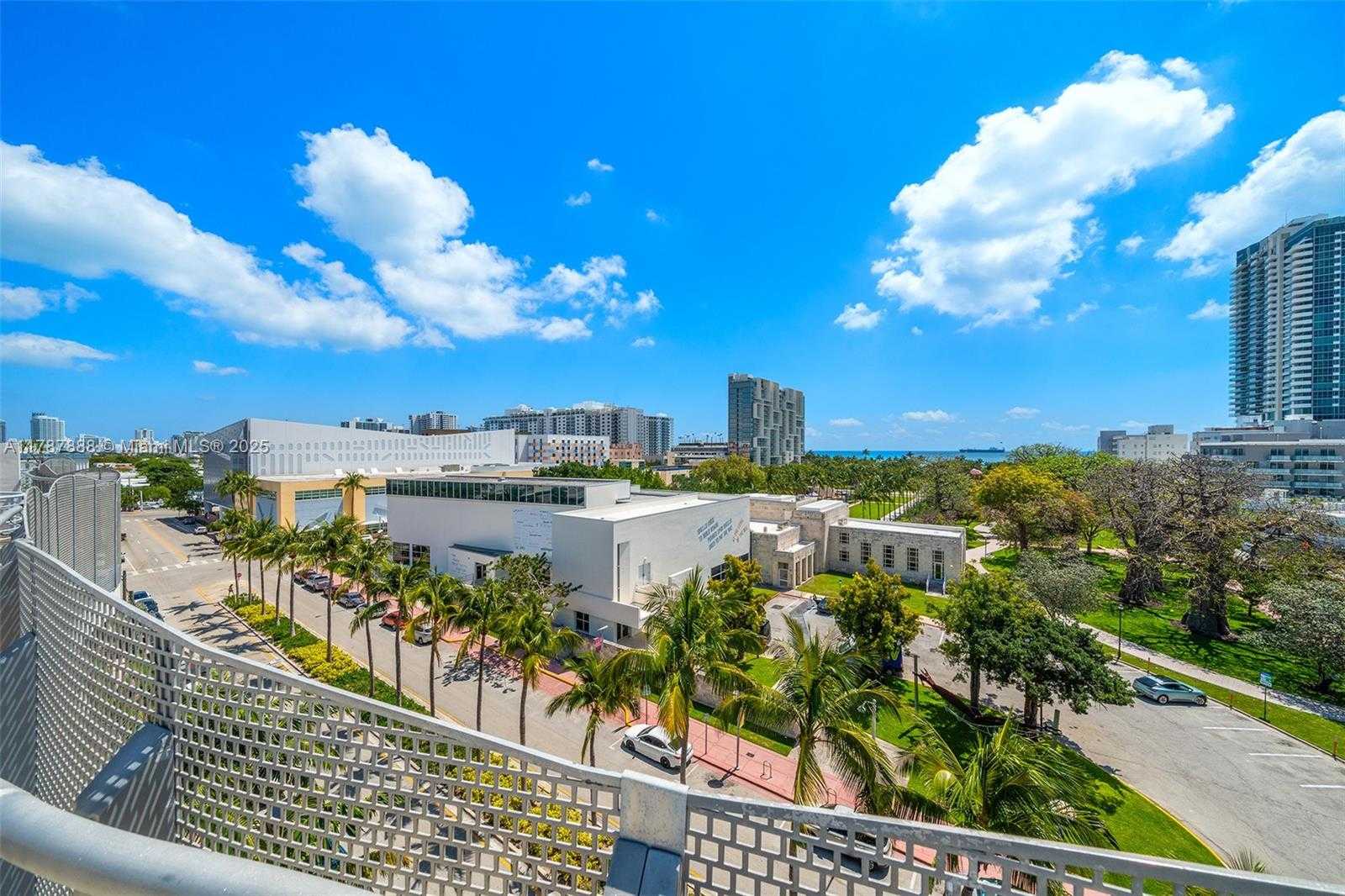 Small Image of 2100 PARK AVE #505, Miami Beach Number 17
