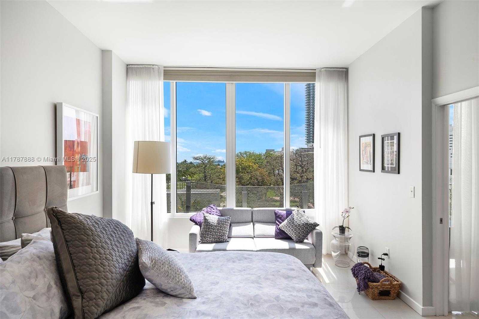 Small Image of 2100 PARK AVE #505, Miami Beach Number 7