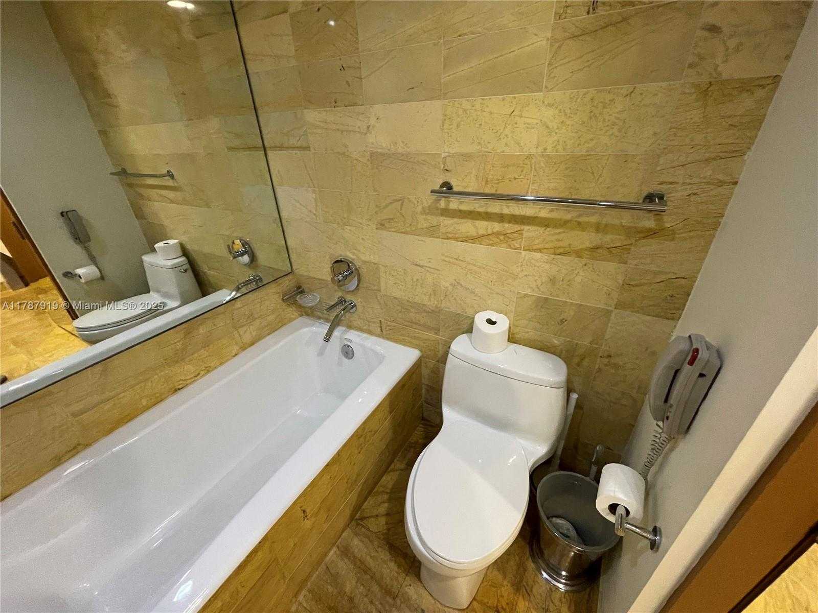 Small Image of 1395 BRICKELL AVE #3211, Miami Number 3