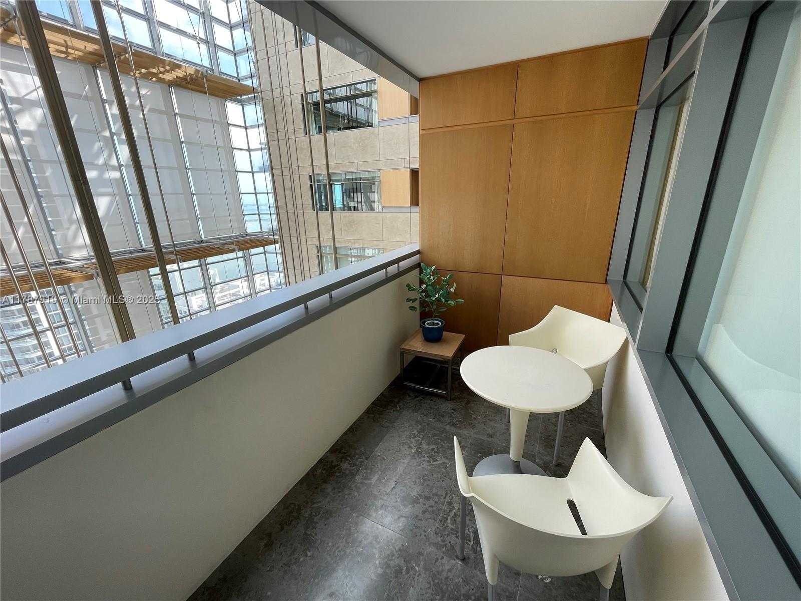 Small Image of 1395 BRICKELL AVE #3211, Miami Number 6