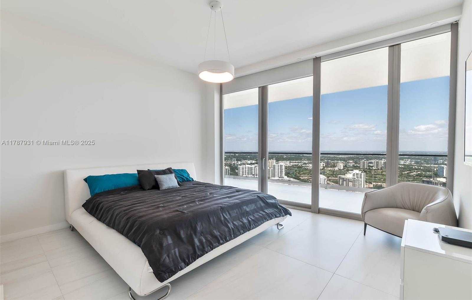 Small Image of 18975 COLLINS AVE #LPH-5403, Sunny Isles Beach Number 17