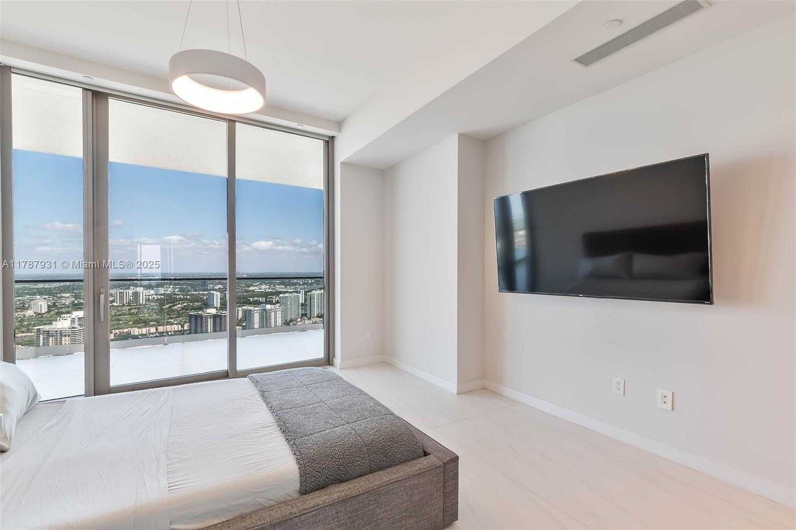Small Image of 18975 COLLINS AVE #LPH-5403, Sunny Isles Beach Number 20