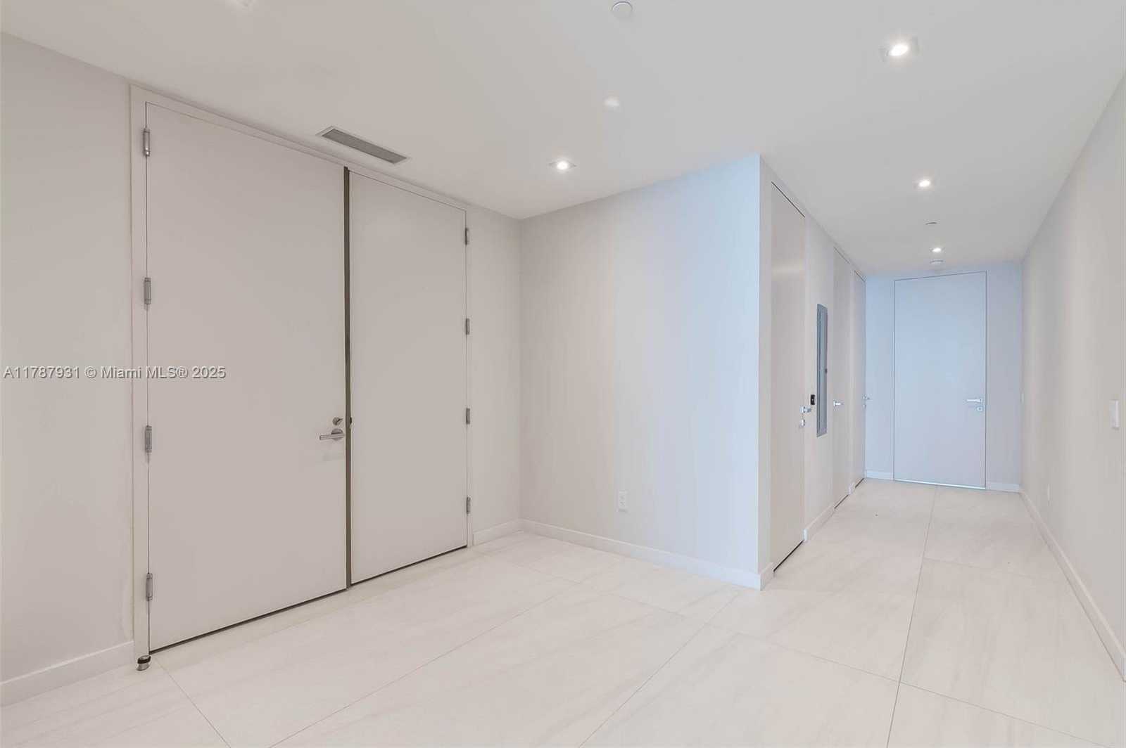 Small Image of 18975 COLLINS AVE #LPH-5403, Sunny Isles Beach Number 23