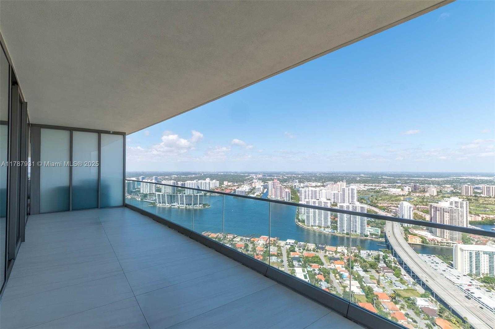 Small Image of 18975 COLLINS AVE #LPH-5403, Sunny Isles Beach Number 25