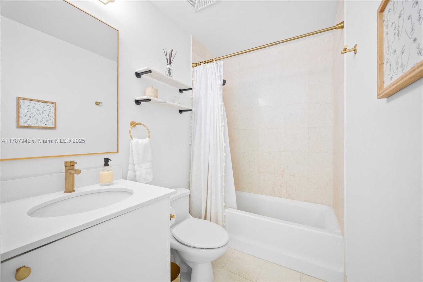Small Image of 60 SOUTH WEST 13TH ST #3414, Miami Number 16