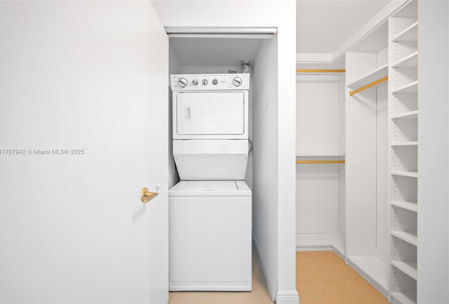 Small Image of 60 SOUTH WEST 13TH ST #3414, Miami Number 17