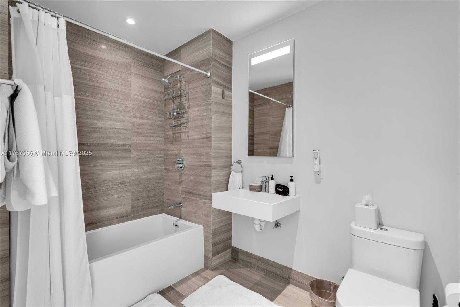 Small Image of 6901 COLLINS AVE #502, Miami Beach Number 11