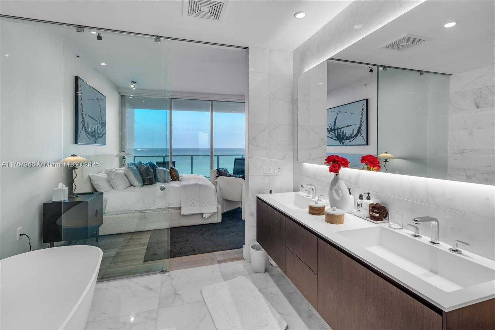 Small Image of 6901 COLLINS AVE #502, Miami Beach Number 9