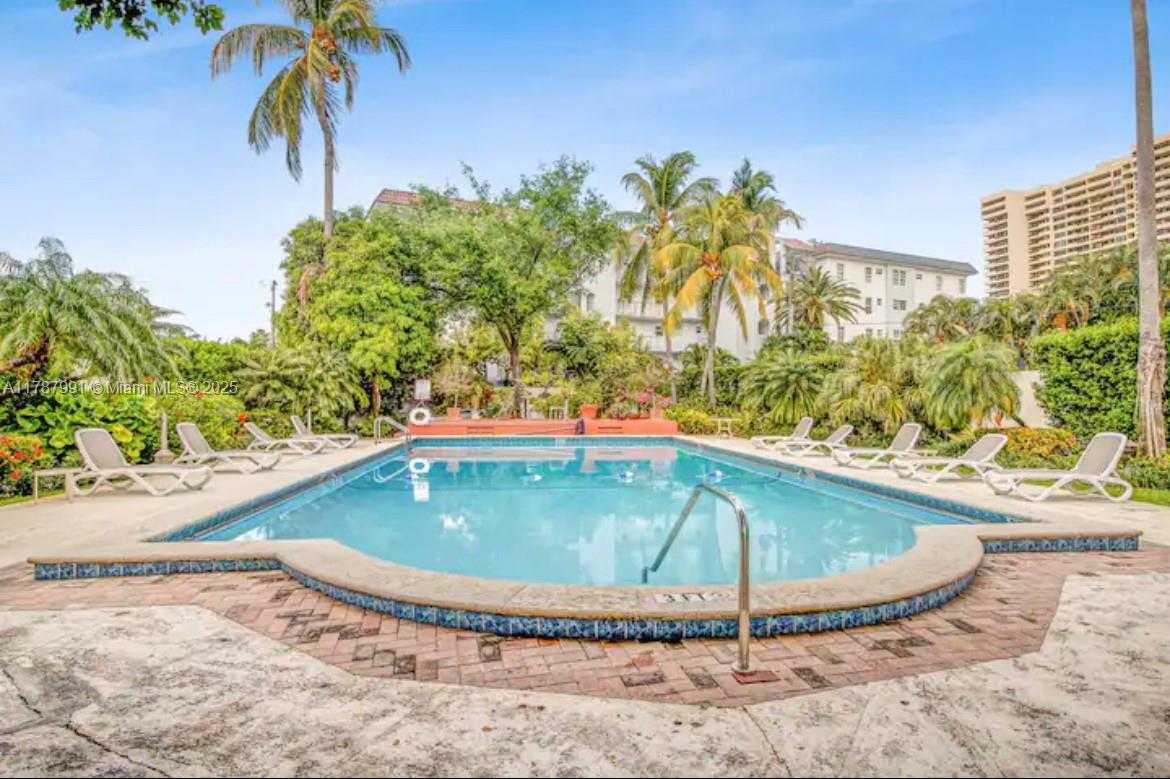 Small Image of 255 WEST 24TH ST #136, Miami Beach Number 7